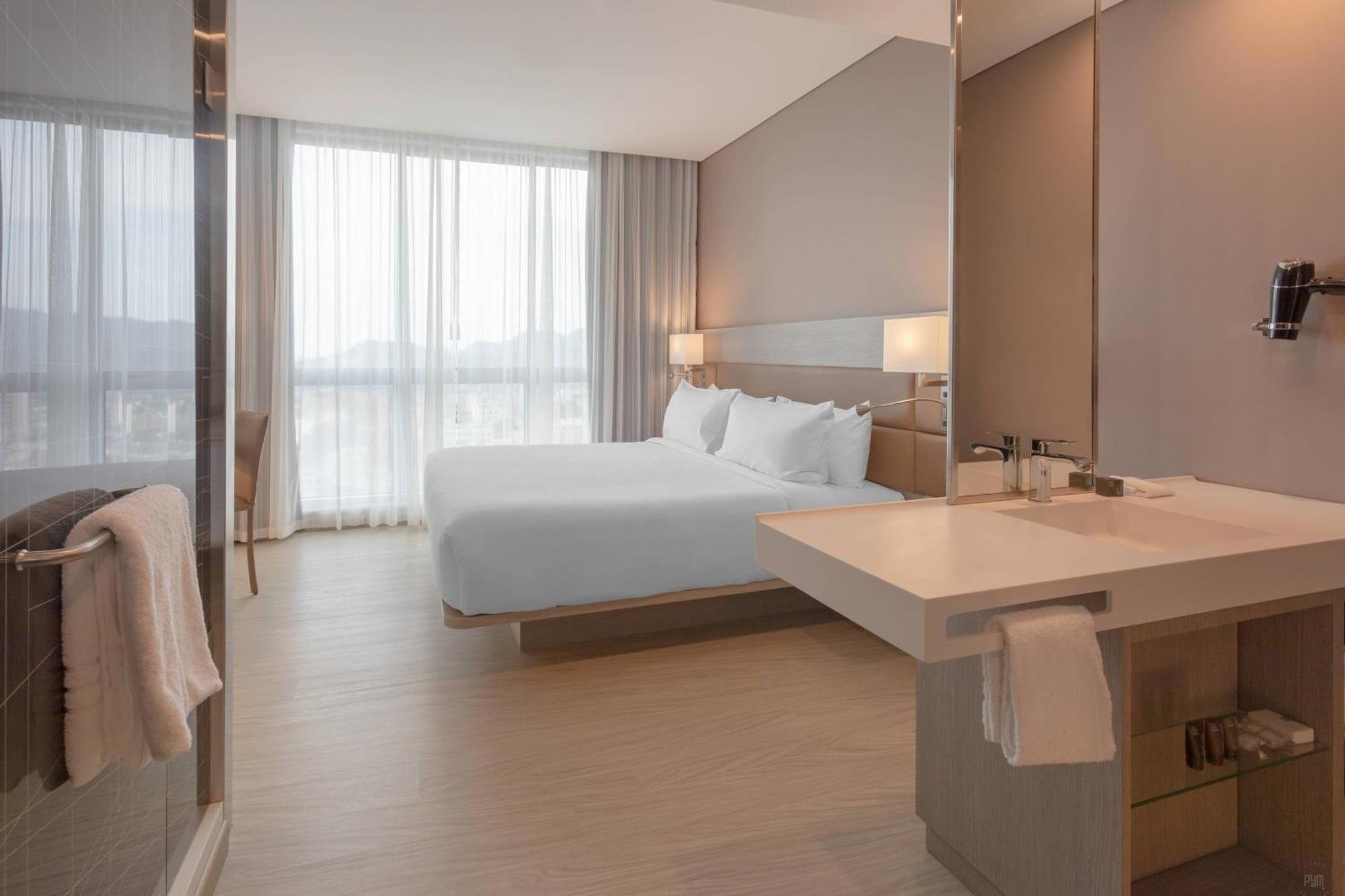 Ac Hotel By Marriott Santa Marta Kültér fotó
